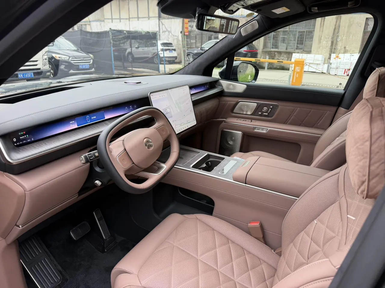 NIO 2026 ES 9 102kWh Executive Island Deluxe Automatic Gear 3