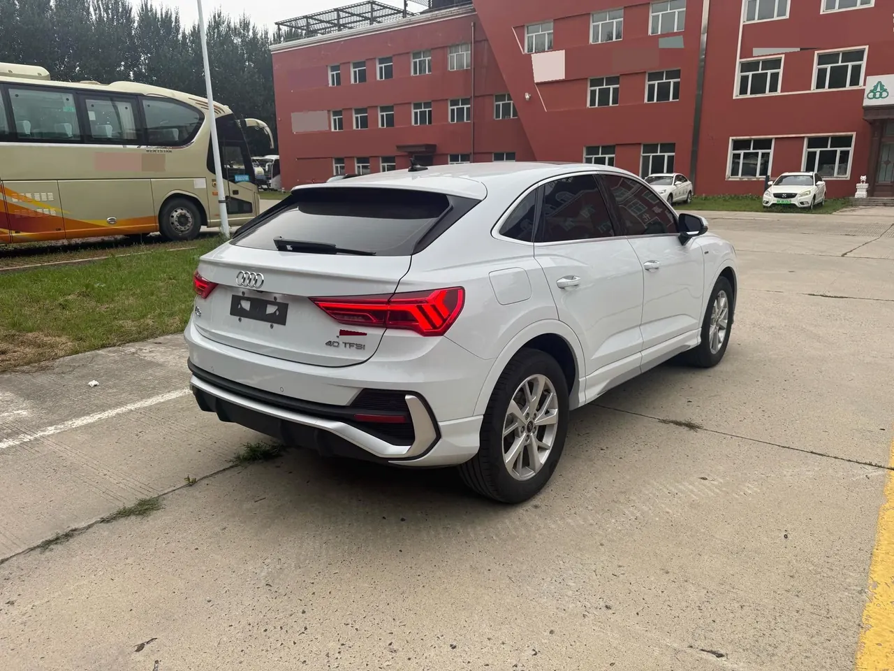 Audi 2023 Q3 Sportback 1.4TFSI 35TFSI aggressive automatic gear 4