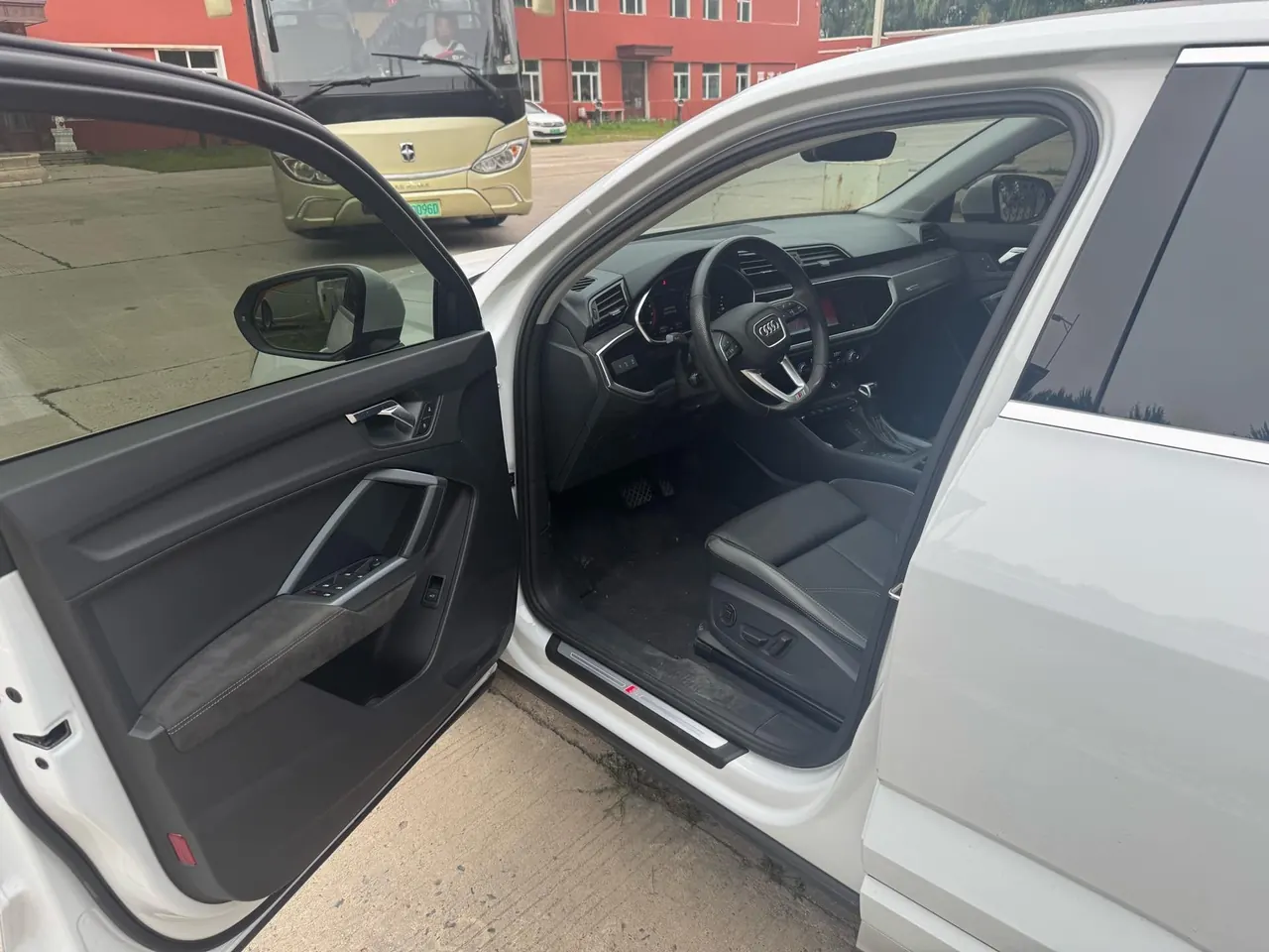 Audi 2023 Q3 Sportback 1.4TFSI 35TFSI aggressive automatic gear 6
