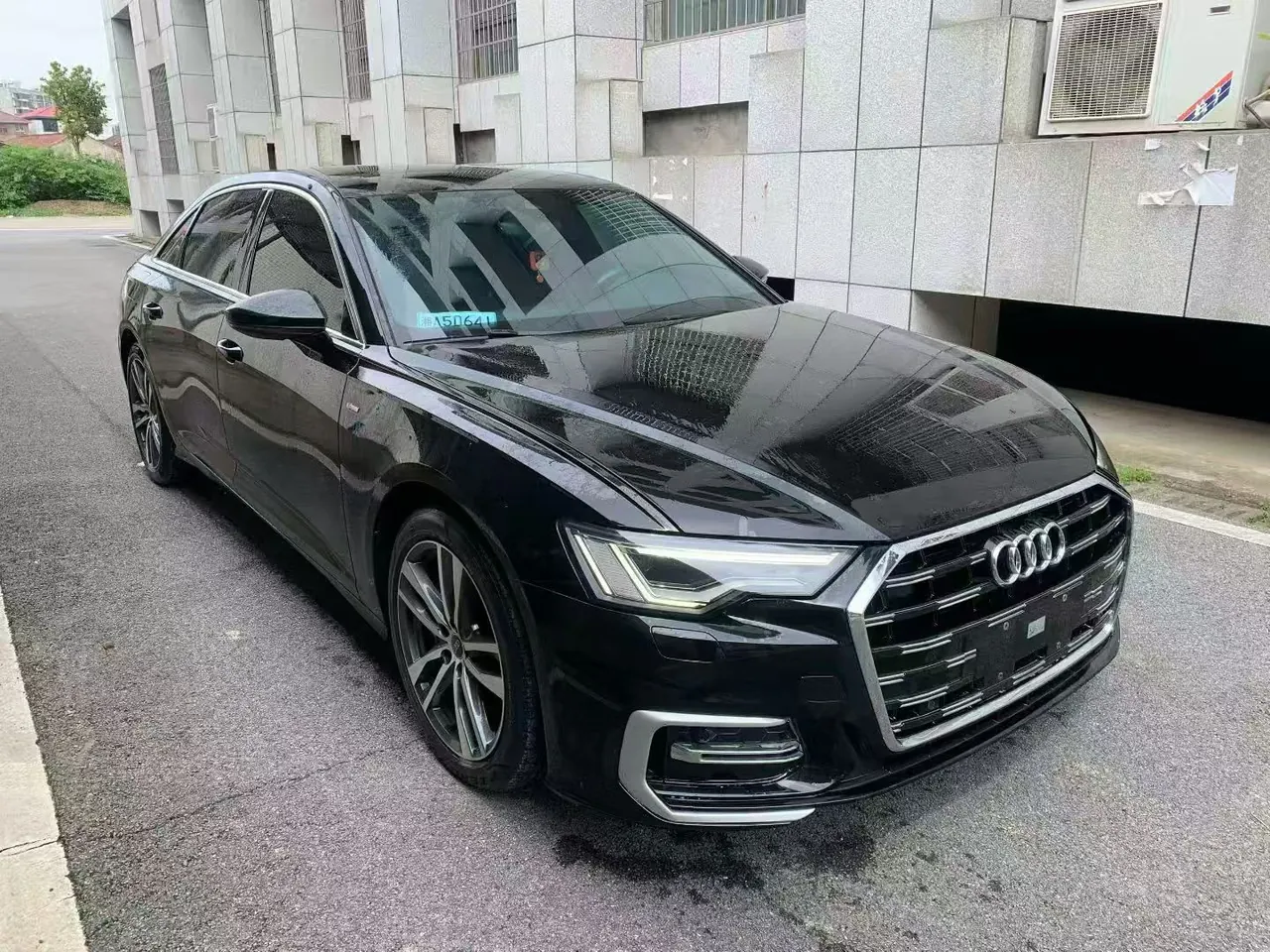 Audi 2022 A6L 2.0TFSI 40TFSI Deluxe Dynamic Automatic 2