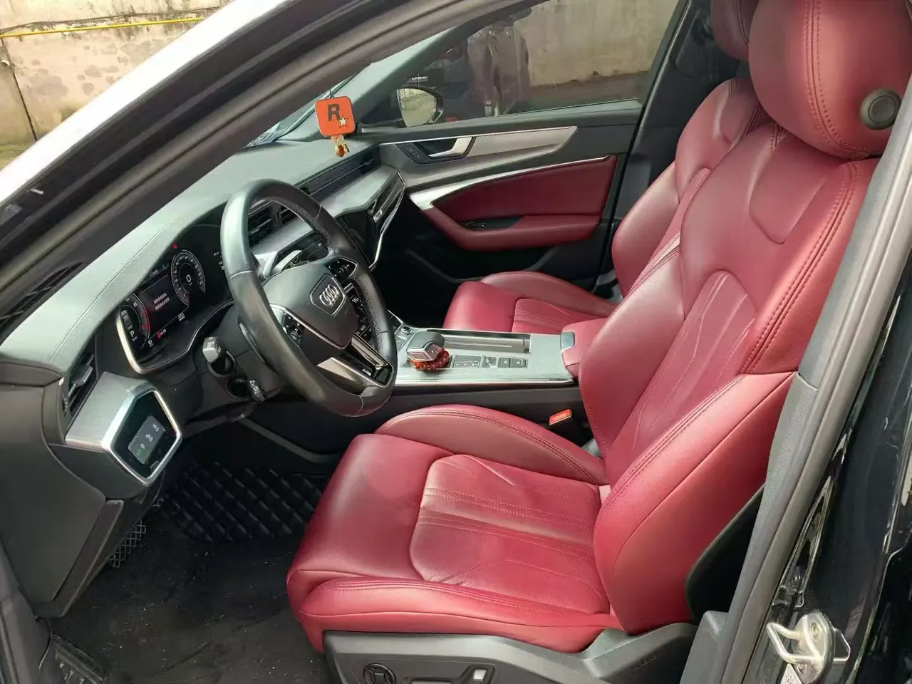 Audi 2022 A6L 2.0TFSI 40TFSI Deluxe Dynamic Automatic 3