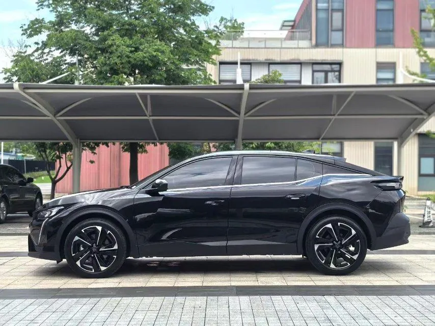 Peugeot 2023 408X 1.6T charm version of automatic gear 4