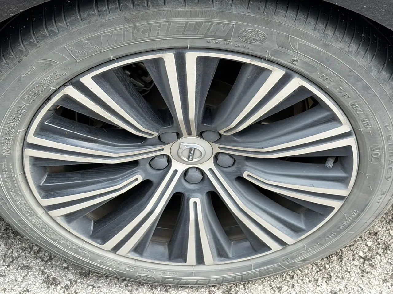 Volvo 2021 S90 48V 2.0T B5 Zhiyi Deluxe Edition Automatic Gear 12