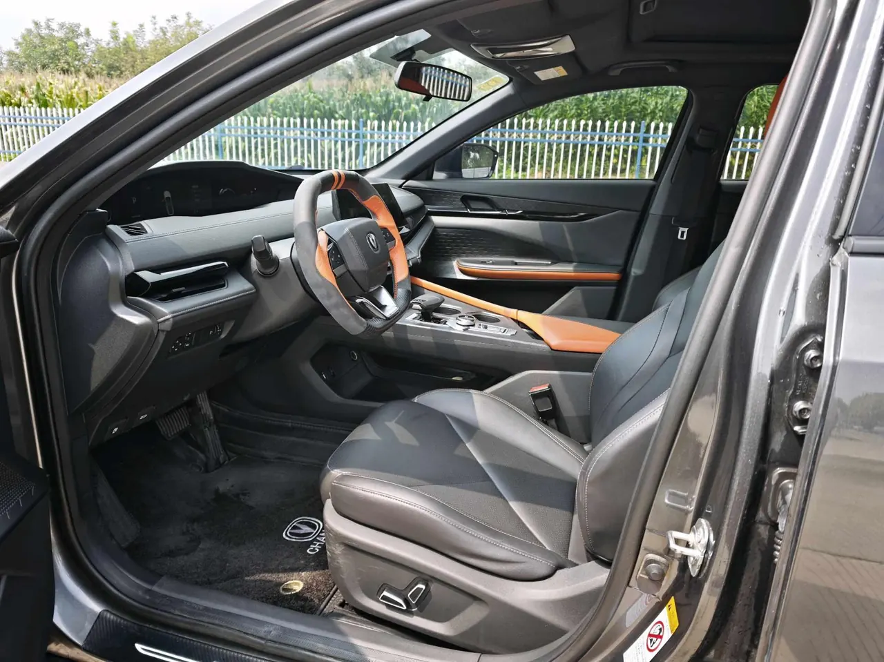 ChangAn 2022 UNI-V 1.5T honorable automatic gear 4