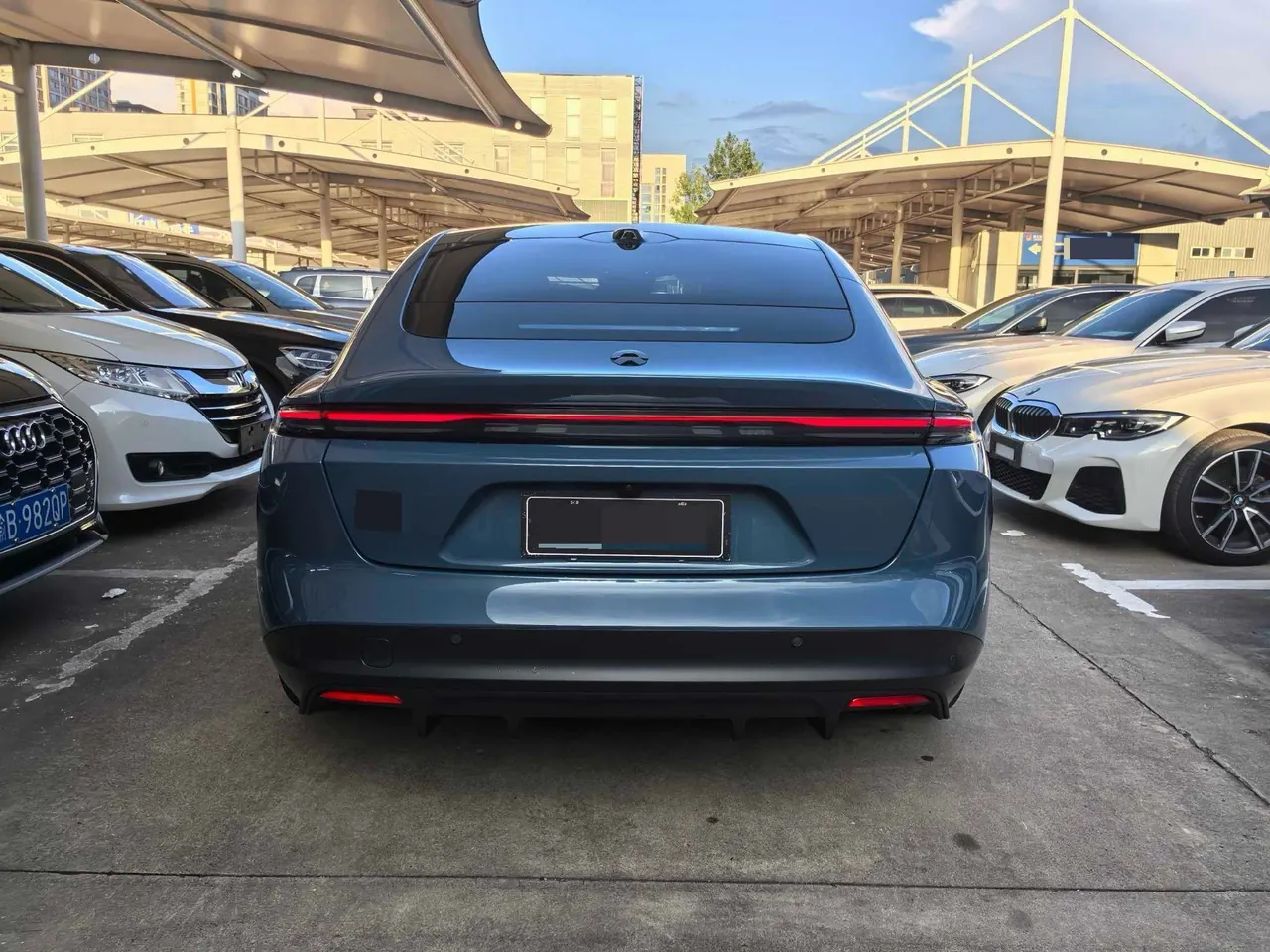 NIO 2022 ET5 75kWh automatic gear 9