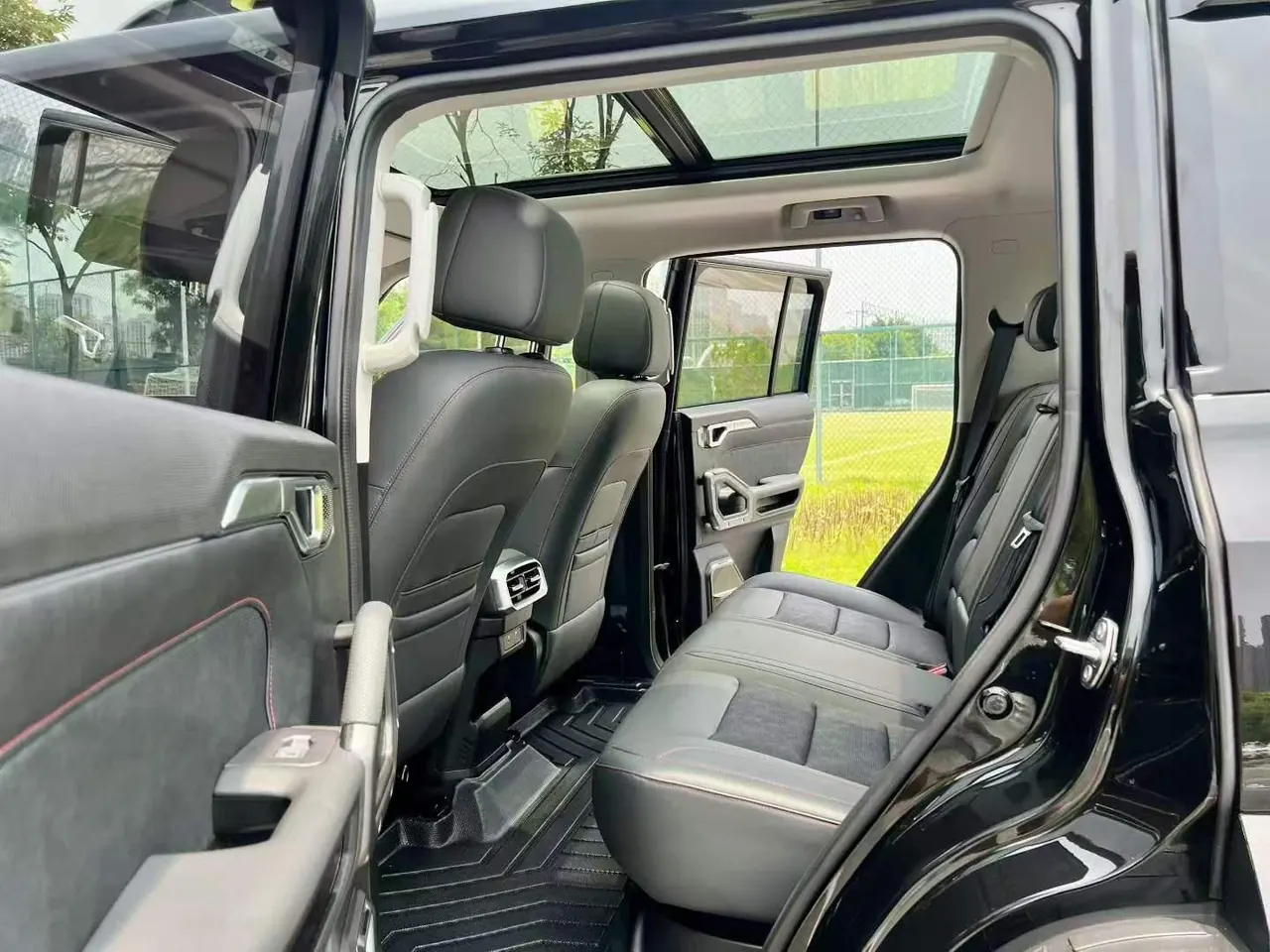 Jetour 2023 Traveler 2.0T Four-wheel Drive Conquer PRO Automatic Gear 3