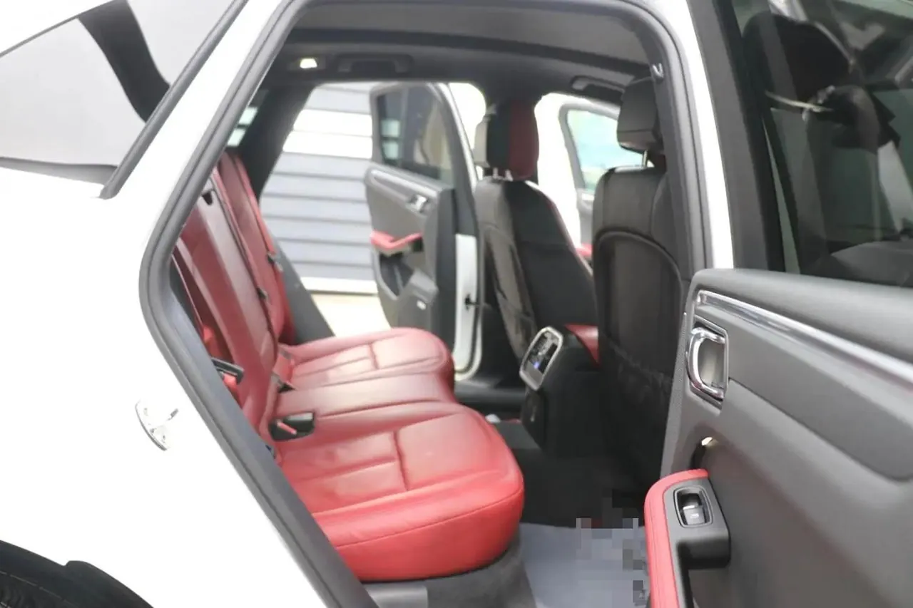 Porsche Macan (Imported) 2022 Macan 2.0T Automatic Gear 4
