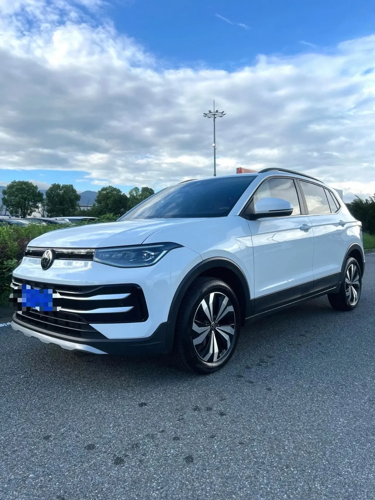 打开图片灯箱:Volkswagen 2026 Tuyue Xinrui 1.5TSI 300TSI Sharp Edition Automatic Gear
