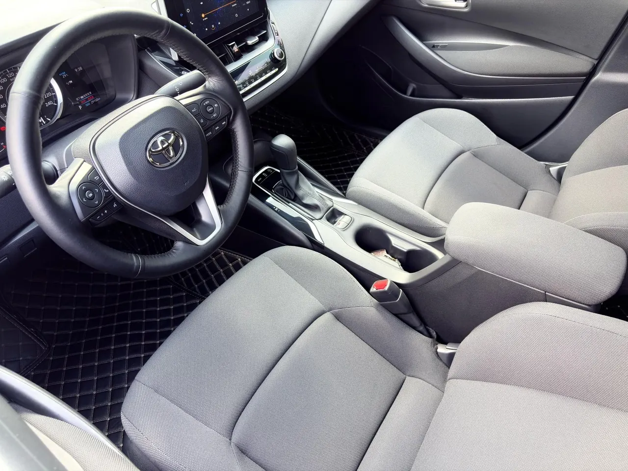 Toyota 2021 Lei Ling 1.2T Stepless 185T Deluxe Automatic Gear 3