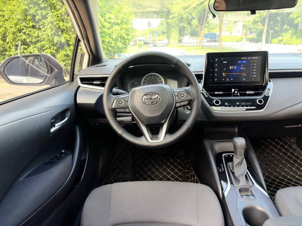 Toyota 2021 Lei Ling 1.2T Stepless 185T Deluxe Automatic Gear 4