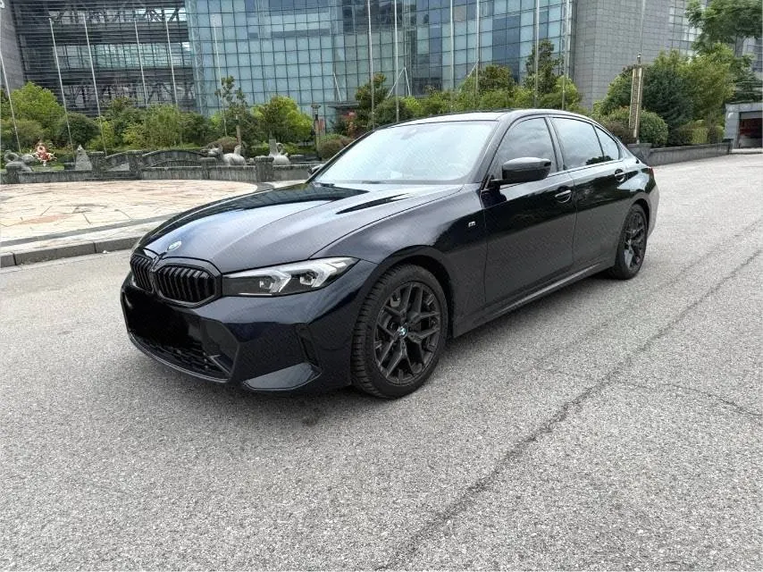 Open image lightbox: BMW 3 Series 2026 330Li 2.0T M Sports Obsidian Night Suit Automatic Gear