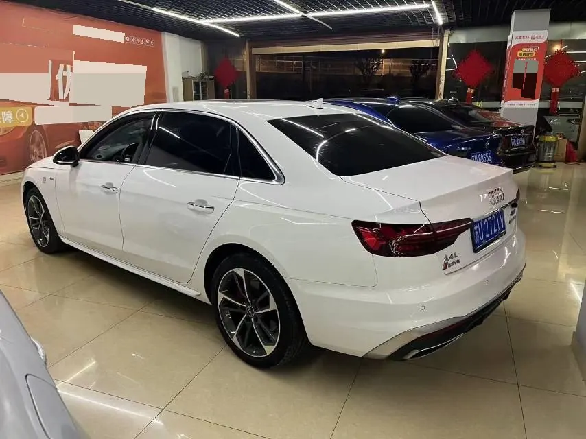 Audi 2023 A4L 2.0TFSI 40TFSI Fashion Dynamic Automatic 2
