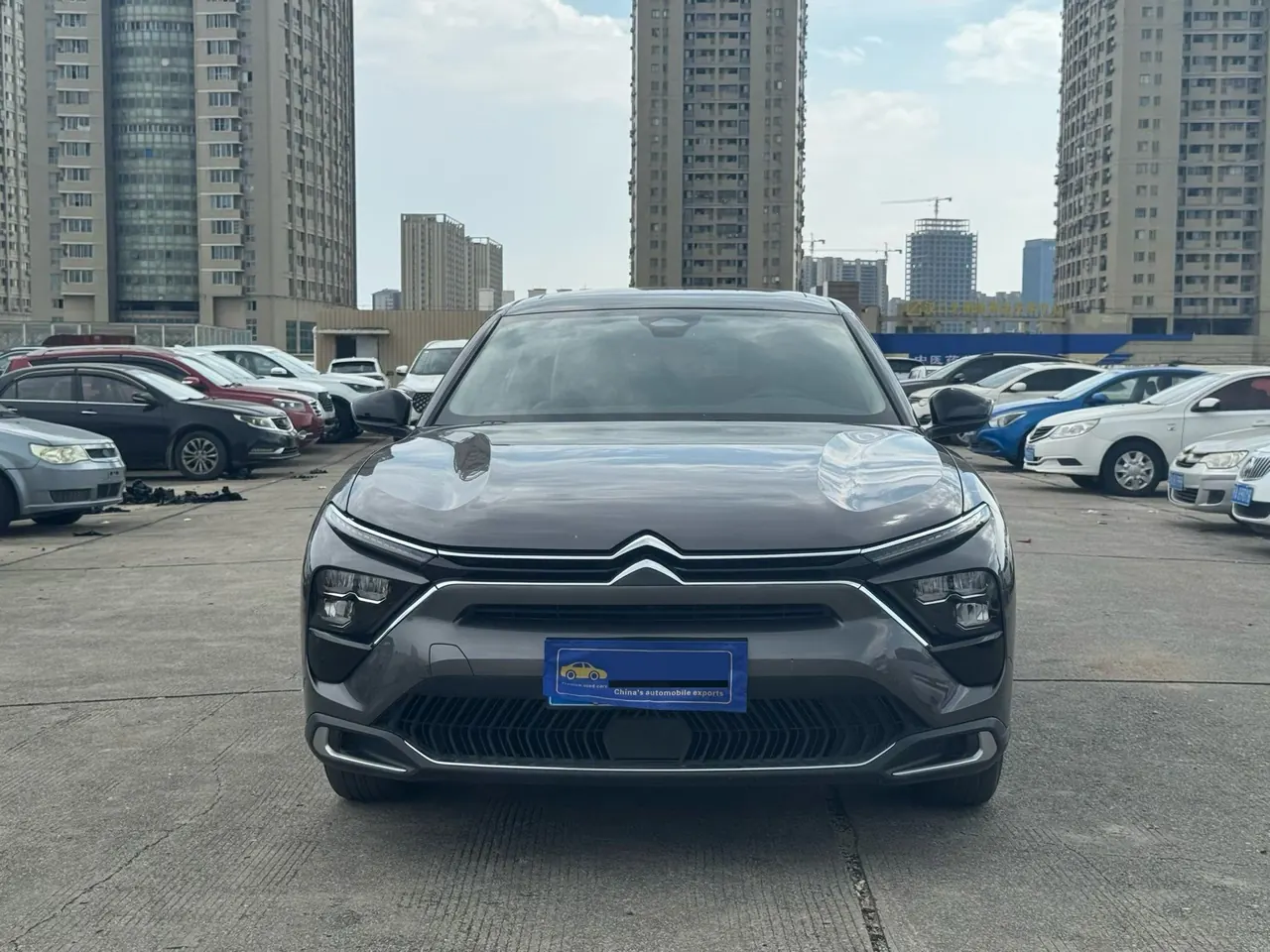 Citroen Versailles C5 X 2022 C5 X 1.6T Enjoy an Uncommon Year of Tiger Opening Edition Automatic Gear 2
