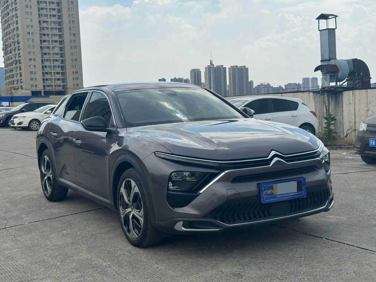 Citroen Versailles C5 X 2022 C5 X 1.6T Enjoy an Uncommon Year of Tiger Opening Edition Automatic Gear 3