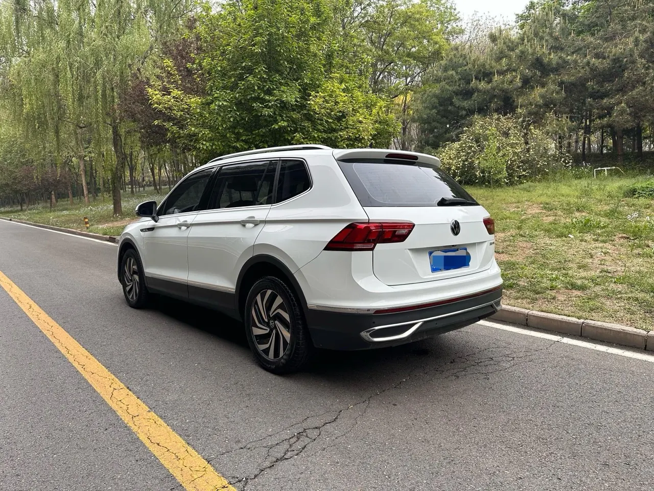 Volkswagen 2022 Tiguan L 2.0TSI 330TSI Two-Drive Smart Edition Automatic Gear 17