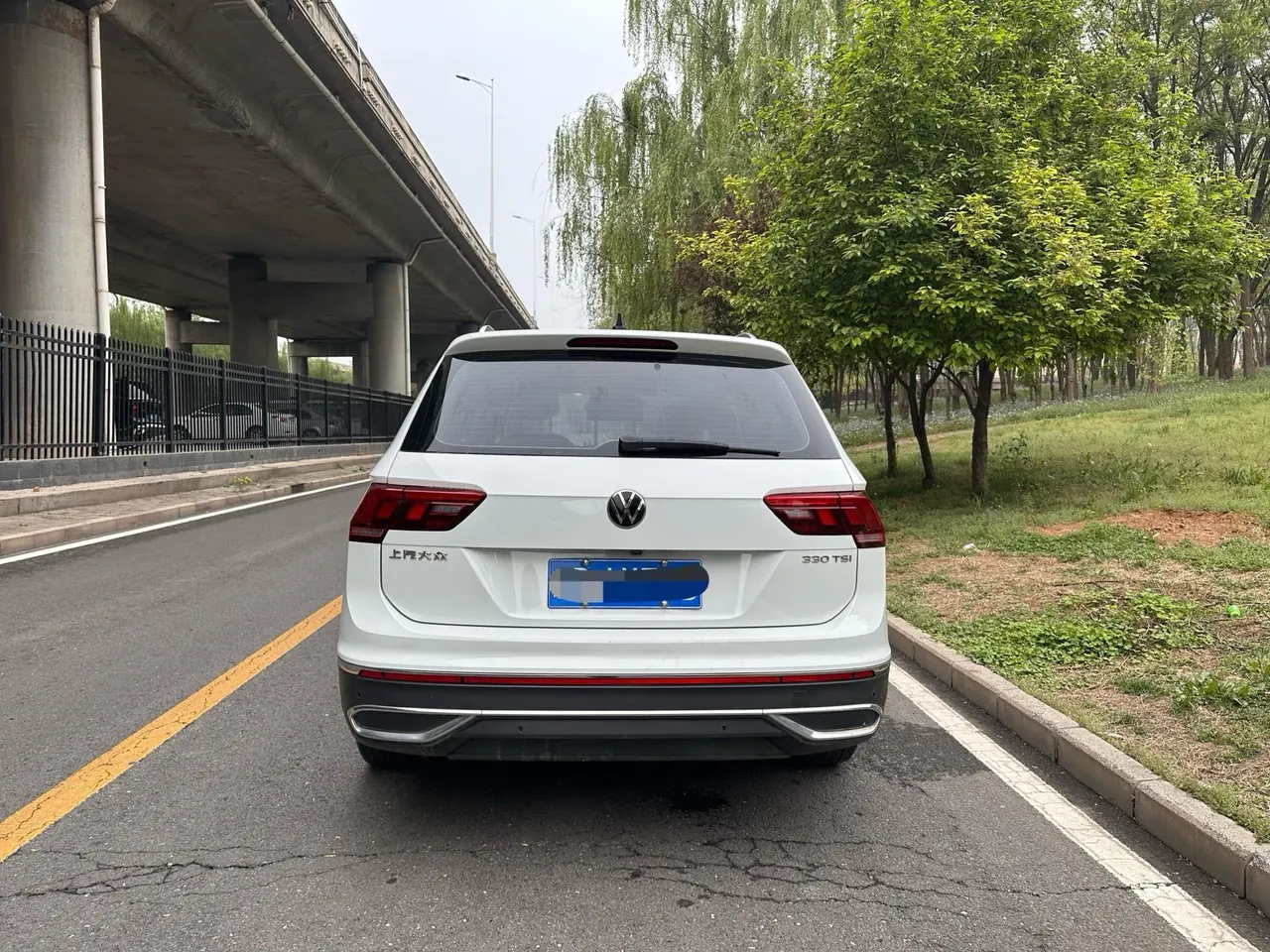 Volkswagen 2022 Tiguan L 2.0TSI 330TSI Two-Drive Smart Edition Automatic Gear 2