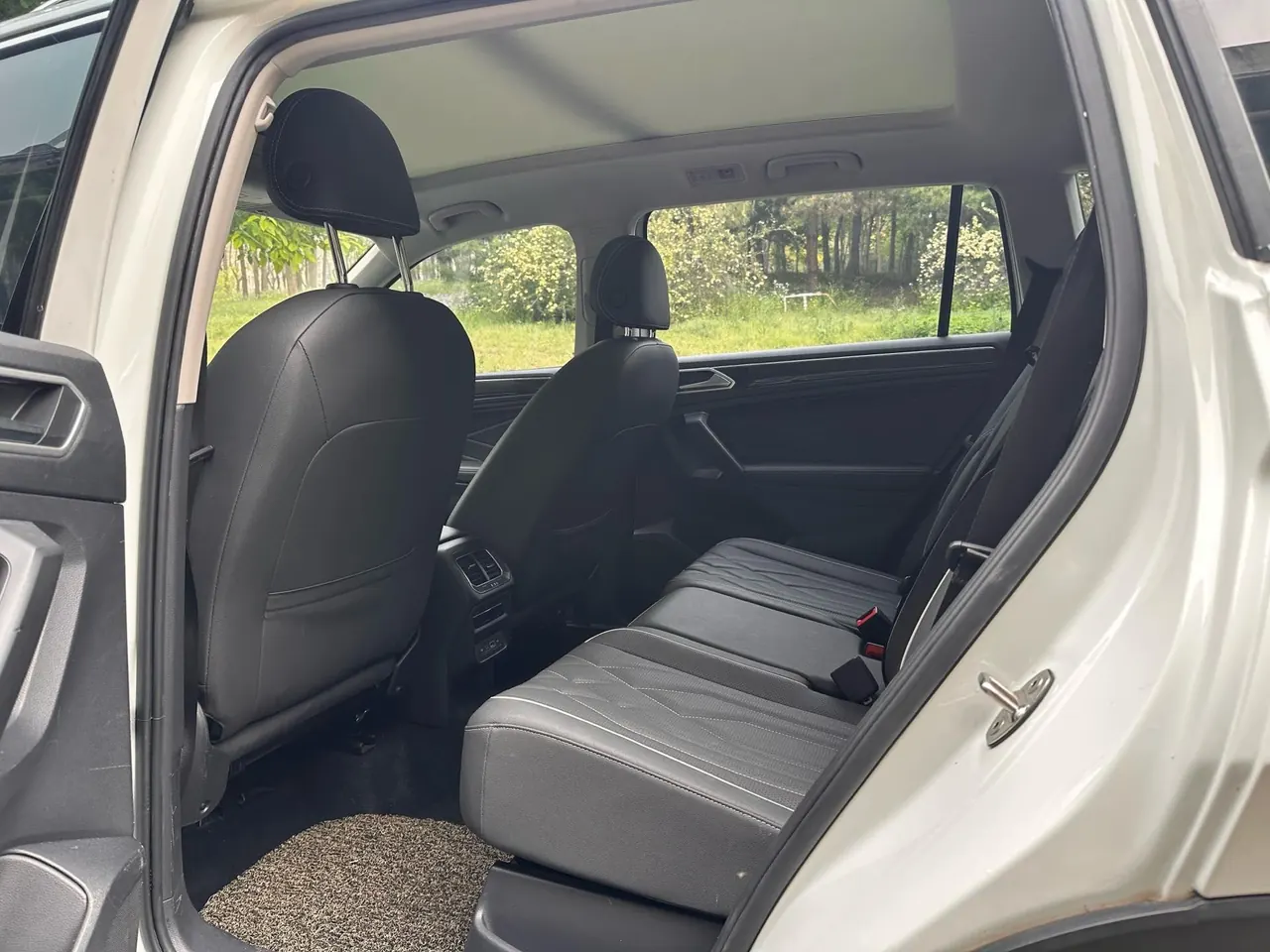 Volkswagen 2022 Tiguan L 2.0TSI 330TSI Two-Drive Smart Edition Automatic Gear 6