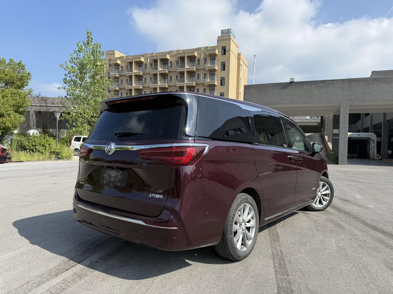 Buick 2023 GL8 Avenir 48V 2.0T Seven-seat Pro-Li Edition Automatic Gear 7