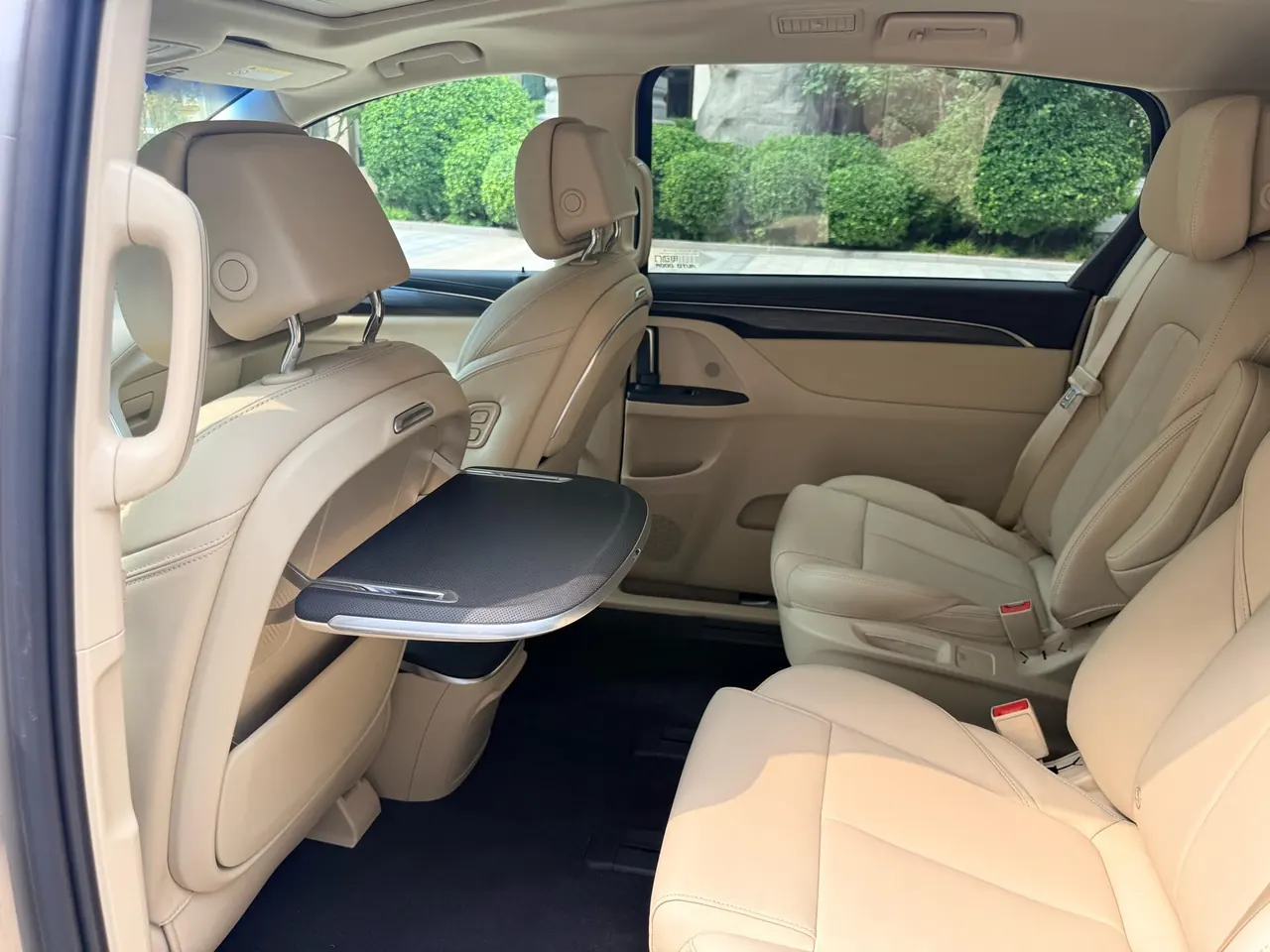 Buick 2023 GL8 ES Lu Zun 48V 2.0T 653T Exclusive Automatic Gear 4