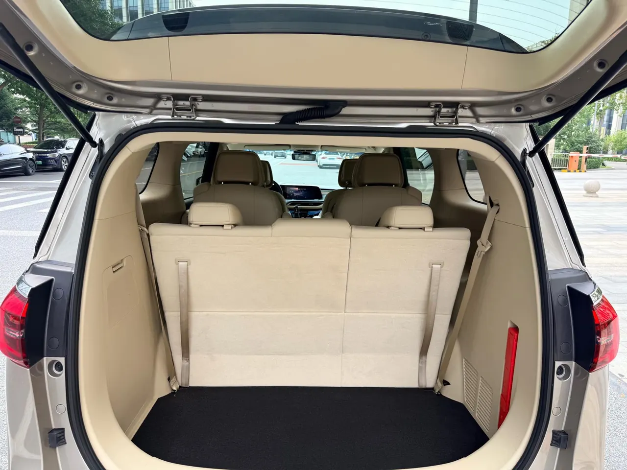 Buick 2023 GL8 ES Lu Zun 48V 2.0T 653T Exclusive Automatic Gear 6