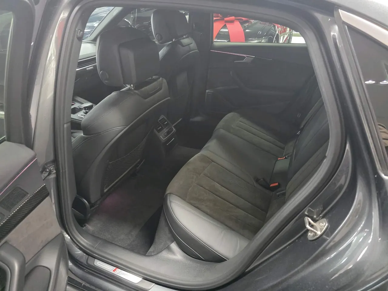 Audi 2020 A4L 2.0TFSI 45TFSI Quattro Selected Dynamic Automatic 3