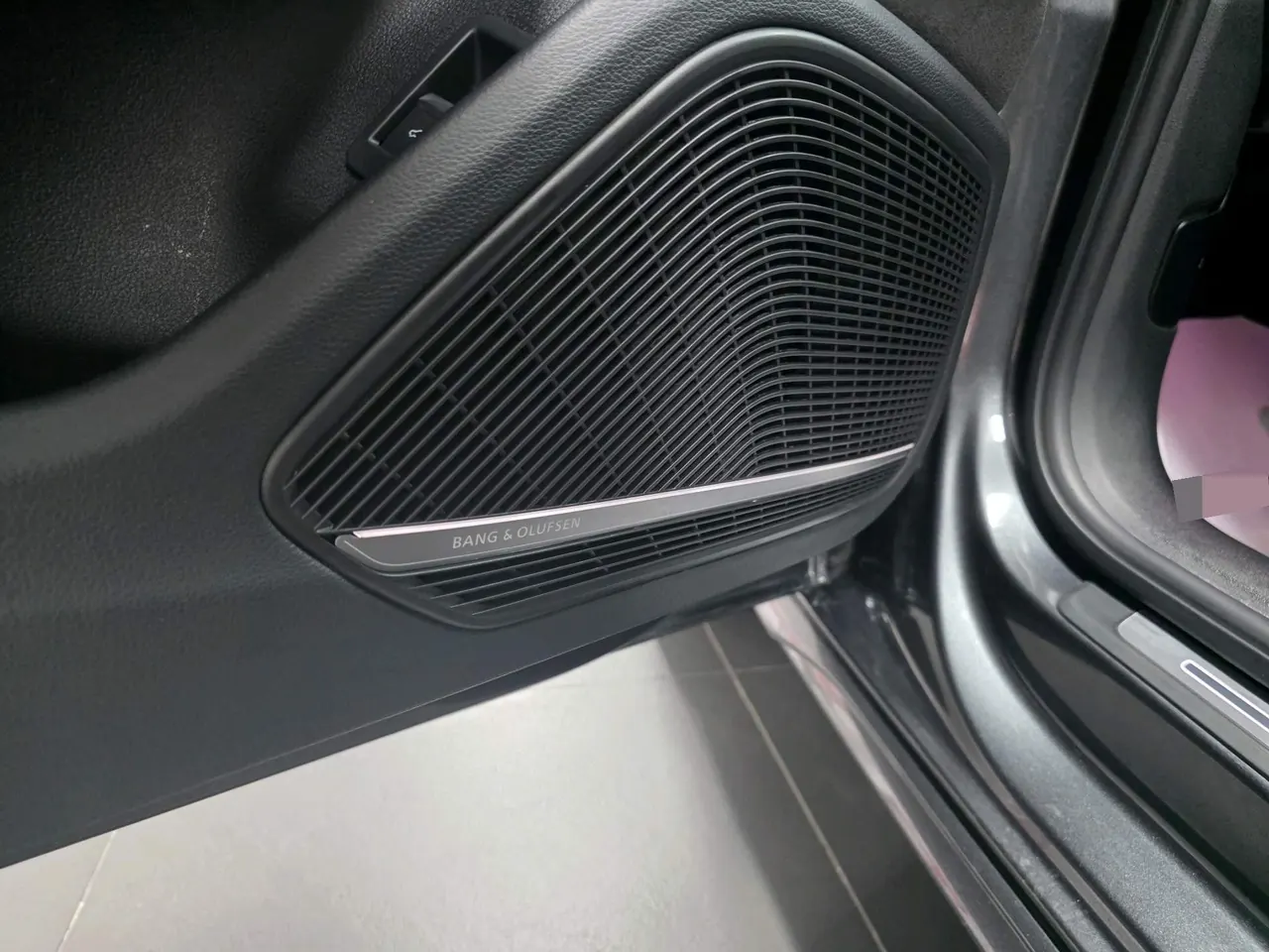 Audi 2020 A4L 2.0TFSI 45TFSI Quattro Selected Dynamic Automatic 5
