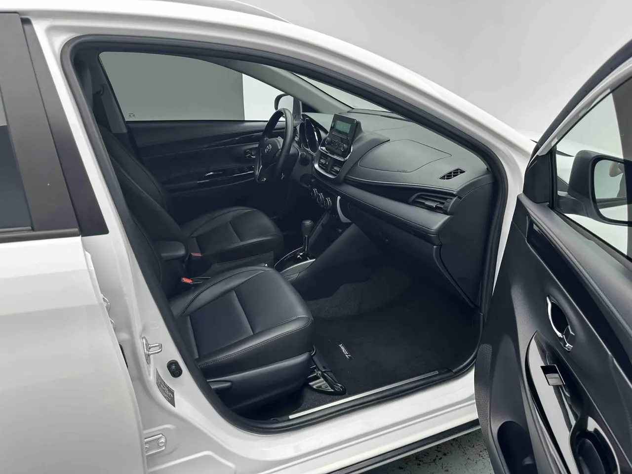 Toyota yaris 2022 YARiS L to dazzle X 1.5 stepless luxury PLUS version of automatic gear 4