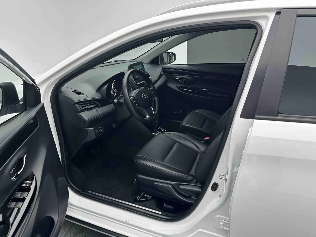 Toyota yaris 2022 YARiS L to dazzle X 1.5 stepless luxury PLUS version of automatic gear 5