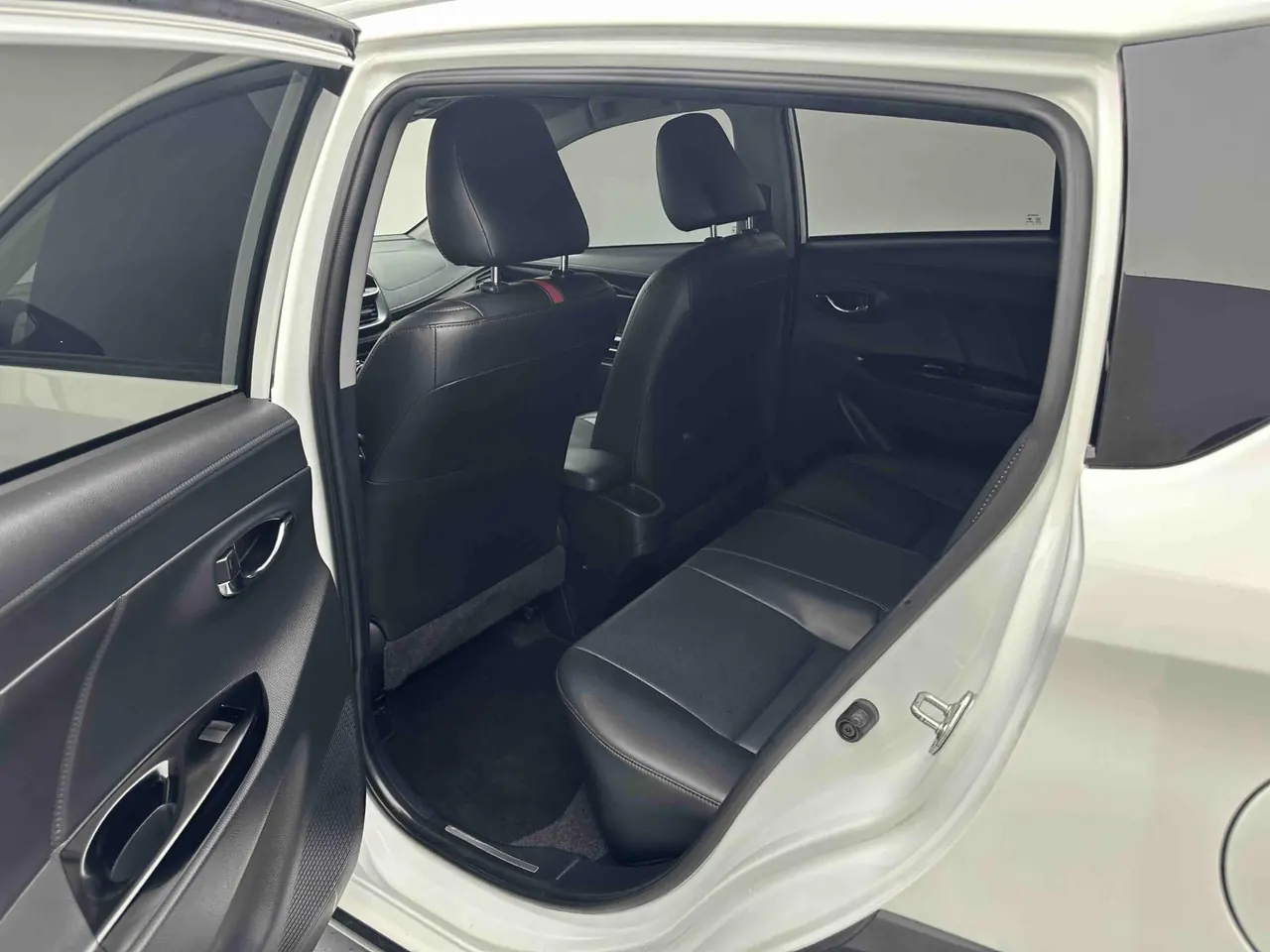 Toyota yaris 2022 YARiS L to dazzle X 1.5 stepless luxury PLUS version of automatic gear 8