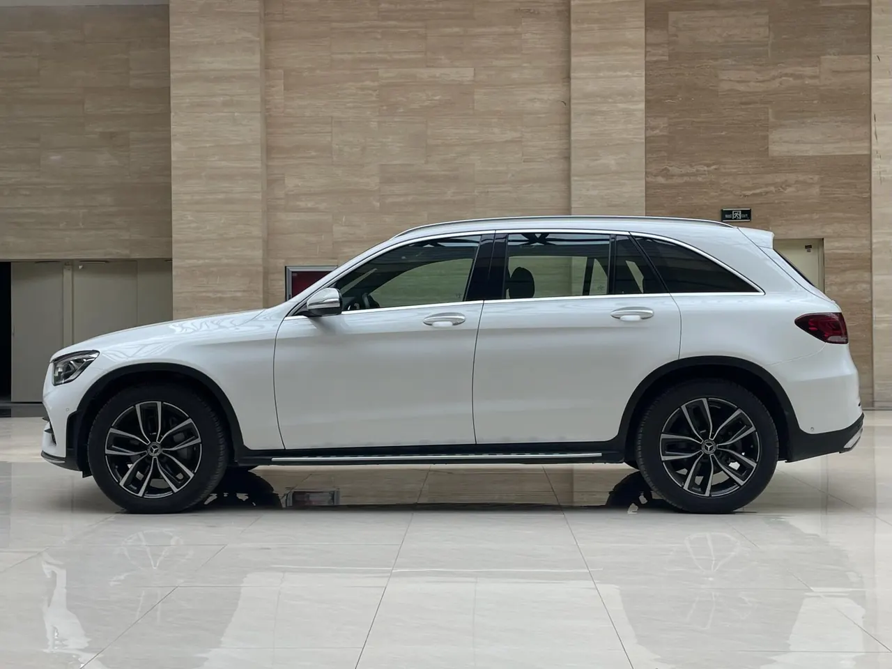 Mercedes Benz 2020 GLC 300 L 4MATIC 2.0T Dynamic Automatic 10