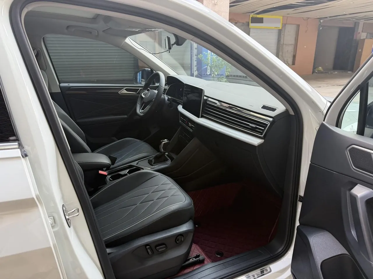 Volkswagen 2024 Tiguan L 1.5TSI 300TSI Front-Wheel-Drive Smart Enjoyment Edition Automatic Transmission 3