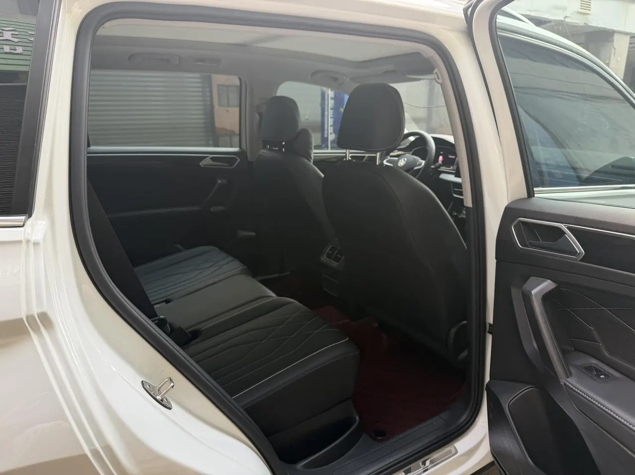 Volkswagen 2024 Tiguan L 1.5TSI 300TSI Front-Wheel-Drive Smart Enjoyment Edition Automatic Transmission 4