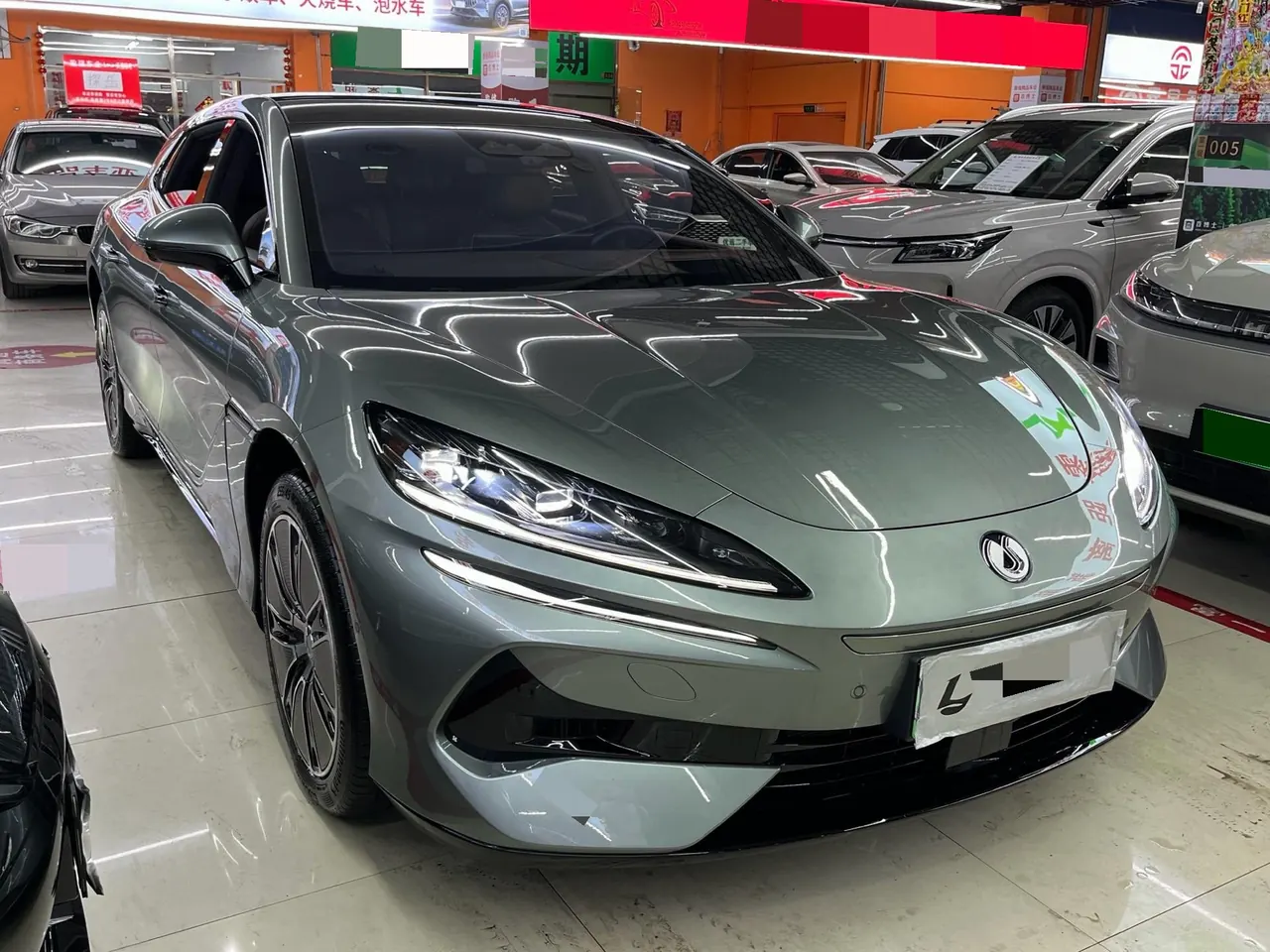 Denza 2024 Denza Z9GT 2.0T stepless 1100 four-wheel drive Max version automatic gear 3