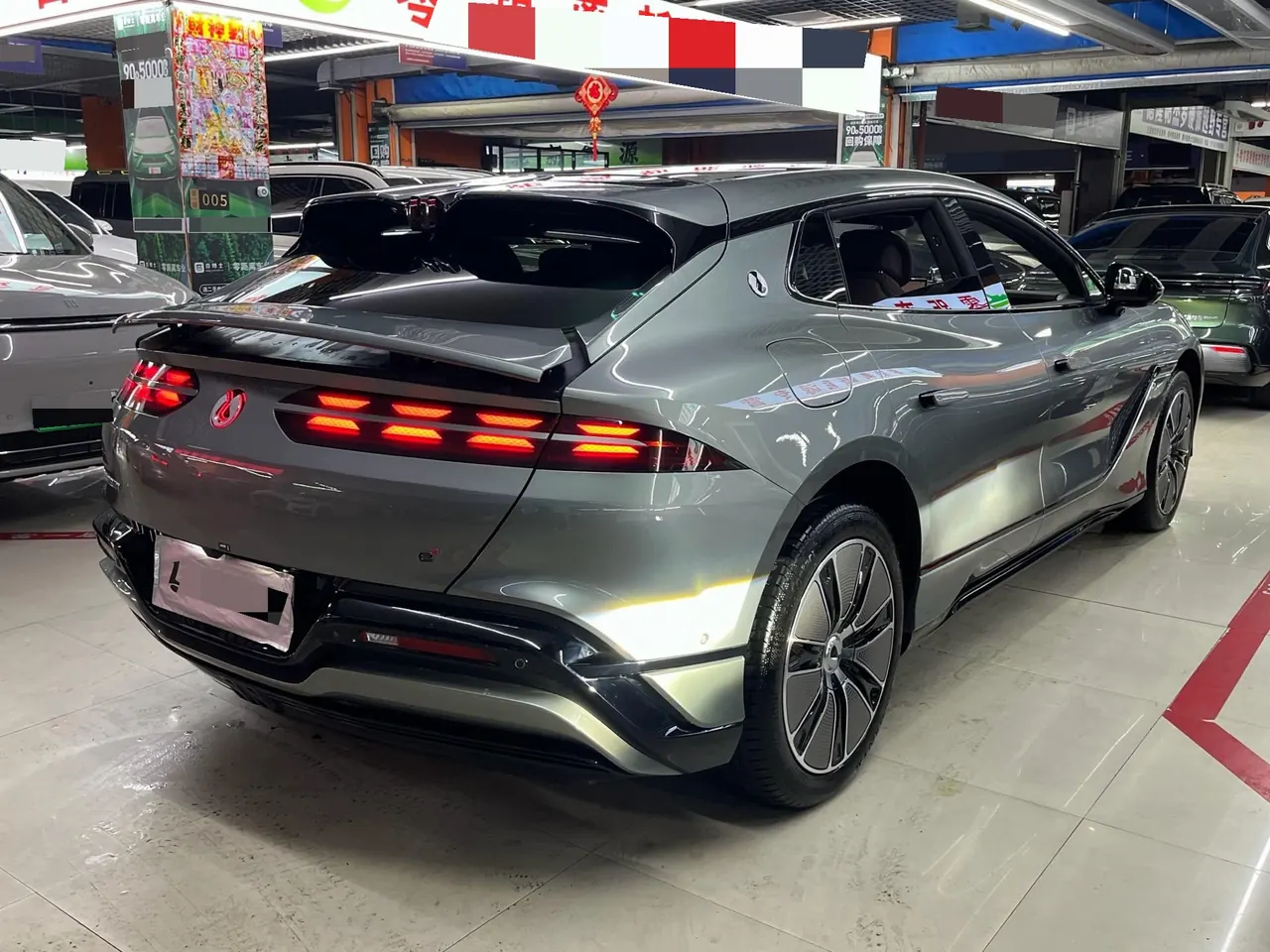 Denza 2024 Denza Z9GT 2.0T stepless 1100 four-wheel drive Max version automatic gear 6