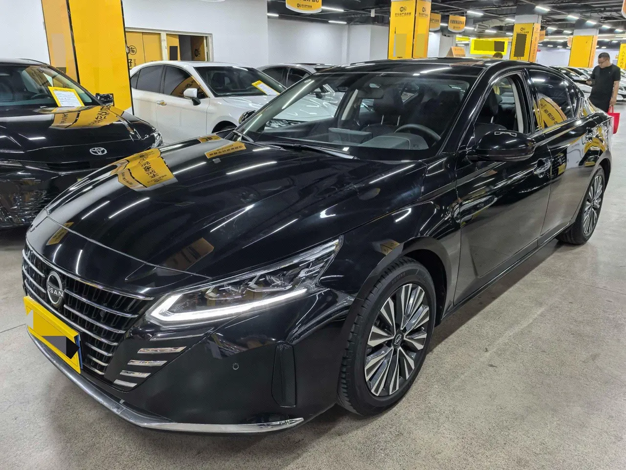 Open image lightbox: Nissan 2022 Teana 2.0 Stepless XL-TLS Pleasant Edition Automatic Gear