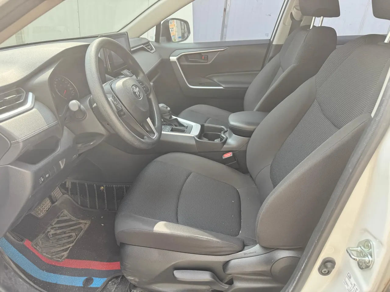 Toyota 2022 RAV4 Rongbo 2.0 Stepless Two-Drive City Edition Automatic Gear 4