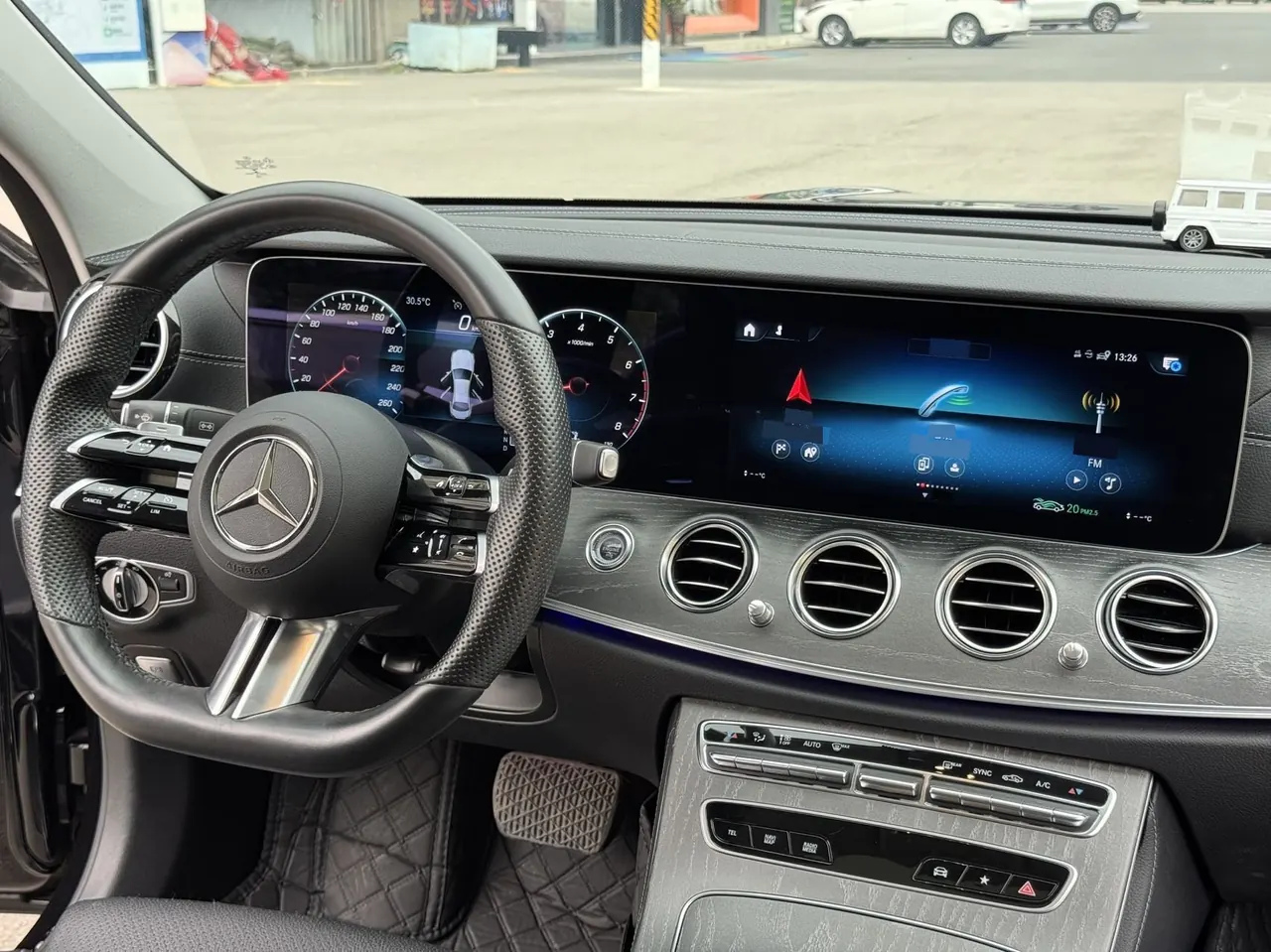 Mercedes Benz E Class 2022 E 300 L 2.0T Sports Fashion (Change 2) Automatic Gear 7