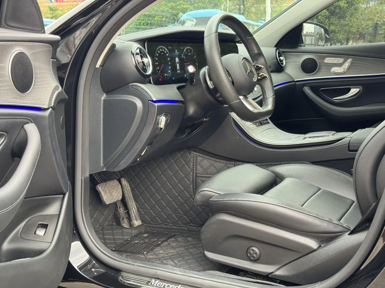 Mercedes Benz E Class 2022 E 300 L 2.0T Sports Fashion (Change 2) Automatic Gear 8