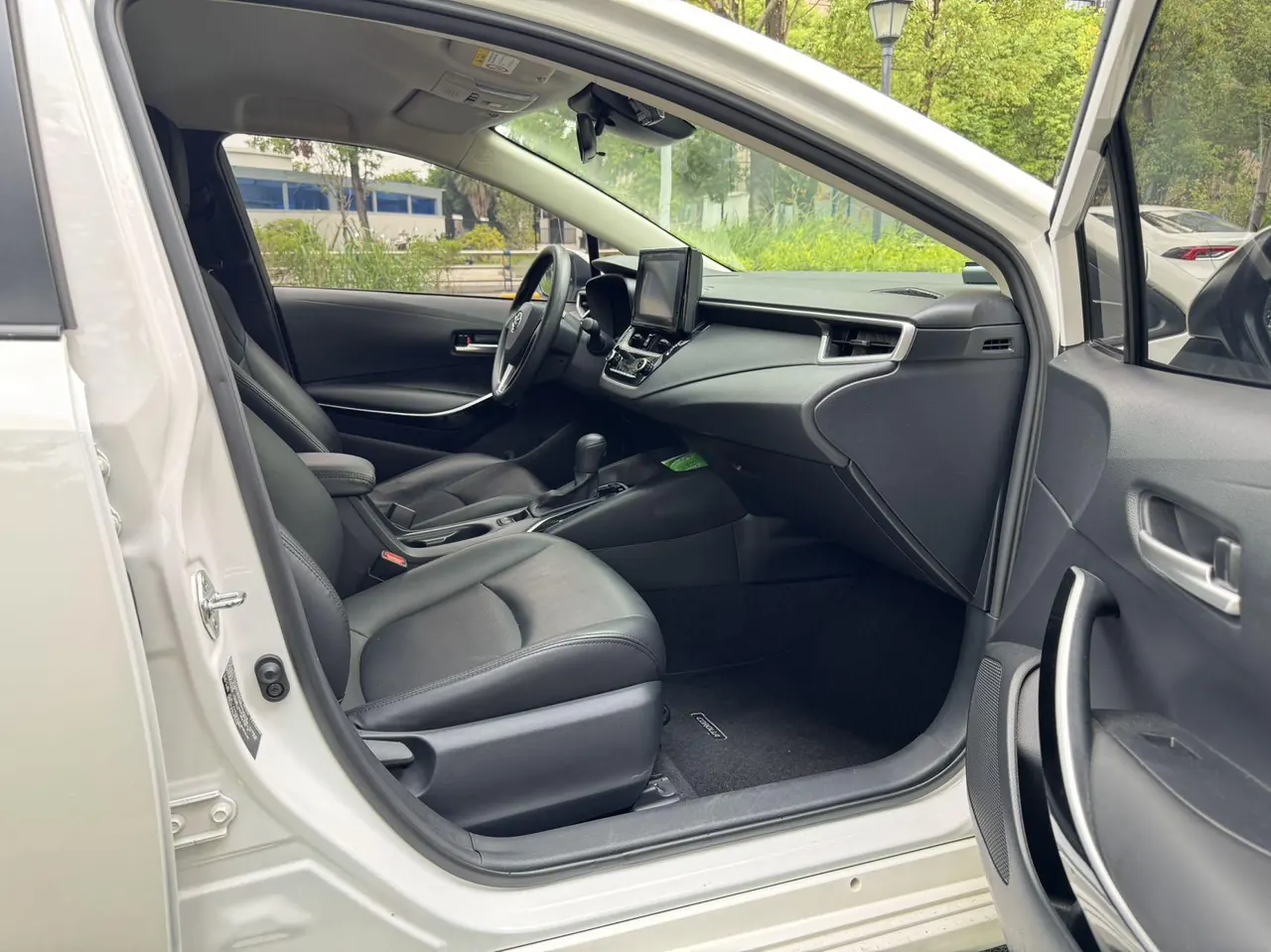 Toyota 2021 Corolla Double Engine 1.8 Stepless Pioneer Edition Automatic Gear 23