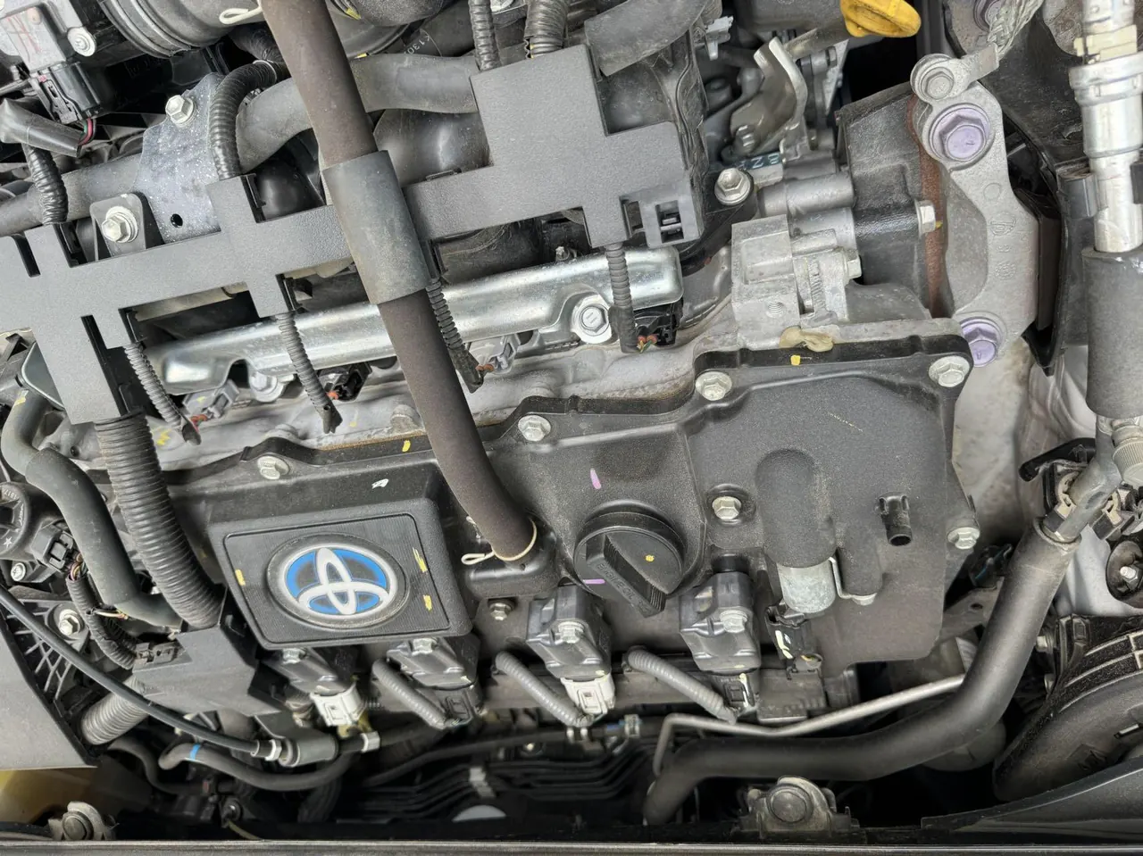 Toyota 2021 Corolla Double Engine 1.8 Stepless Pioneer Edition Automatic Gear 24