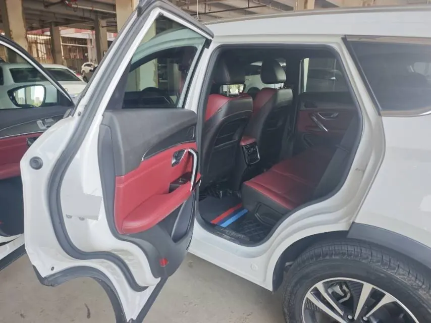 Jetour 2021 X70 PLUS 1.5T Fire 7-seat Automatic Gear 4