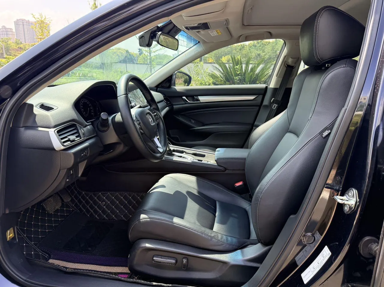 Honda 2021 10th Generation Accord 1.5T Stepless 260TURBO Luxury Star Limited Edition Automatic Gear 4