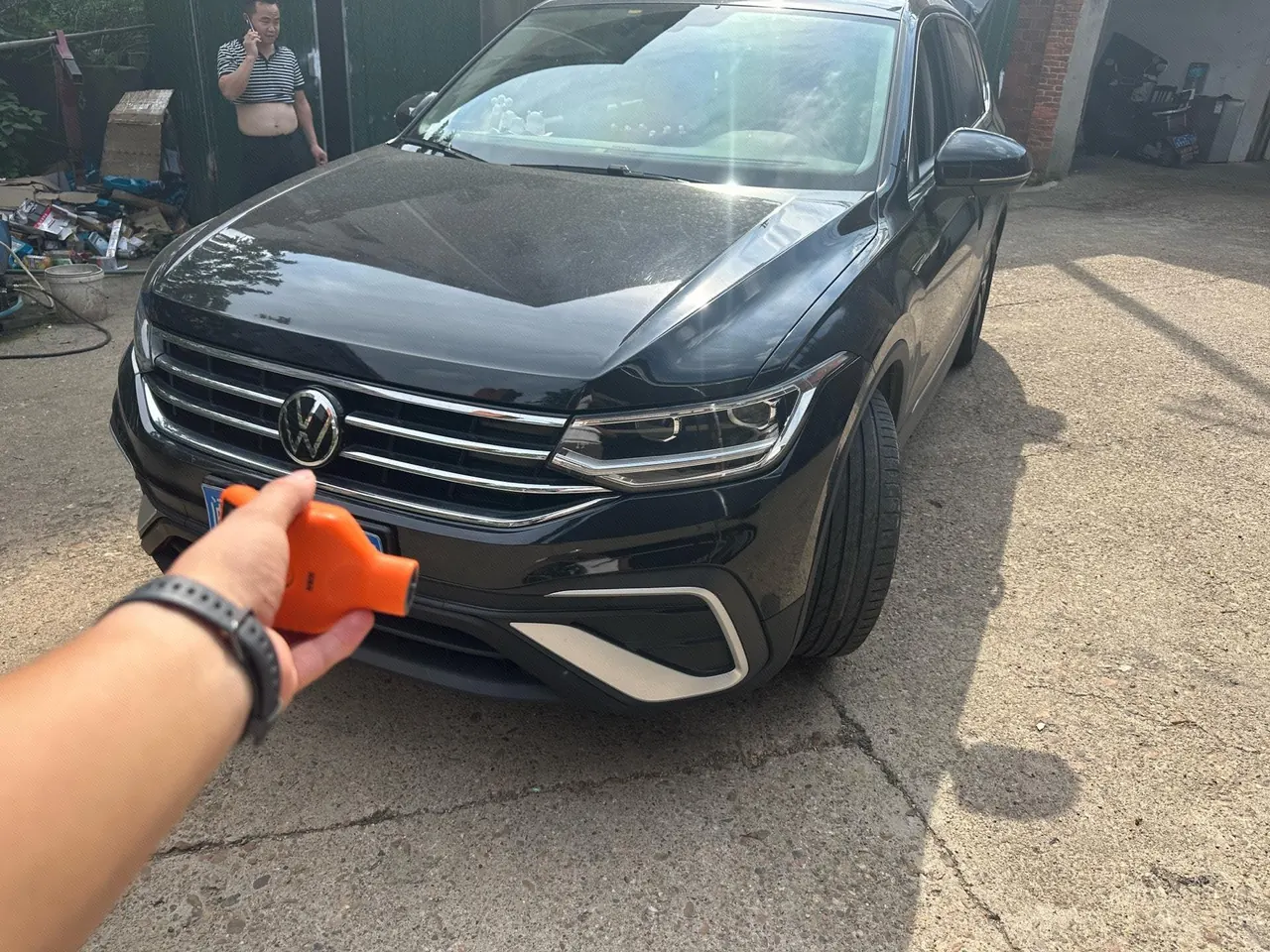 打开图片灯箱:Volkswagen 2022 Tiguan L 2.0TSI 330TSI Two-Drive Smart Edition Automatic Gear