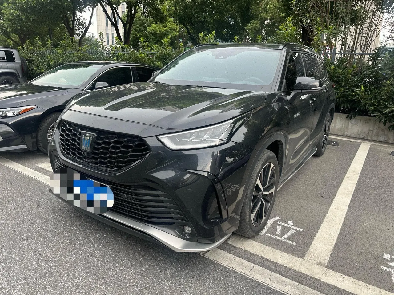 Open image lightbox: Toyota 2022 Crown Land Release 2.5 Stepless Four-wheel Drive Premium Edition Automatic Gear
