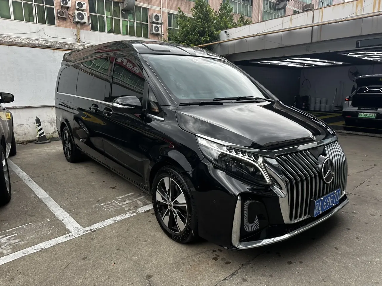 Mercedes Benz V 2021V 260 L 2.0T Premium Edition Automatic Gear 2