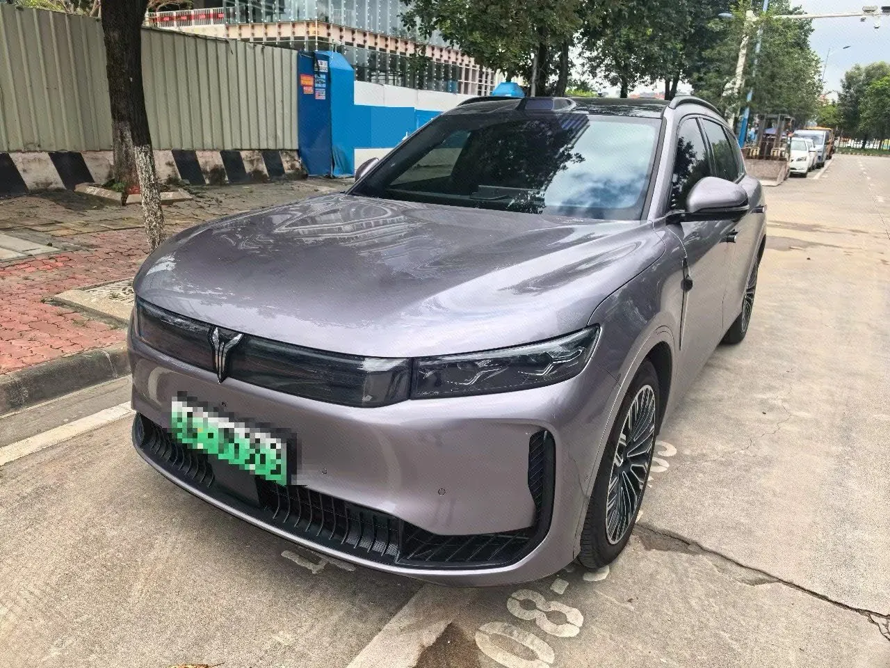 Open image lightbox: Voyah 2025 FREE four-wheel drive dry Kun version of automatic gear