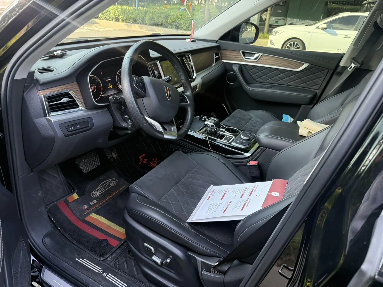 HongQi 2022 HS7 48V 2.0T Two-Drive Smart Union Flag Edition 5-seat Automatic Gear 2