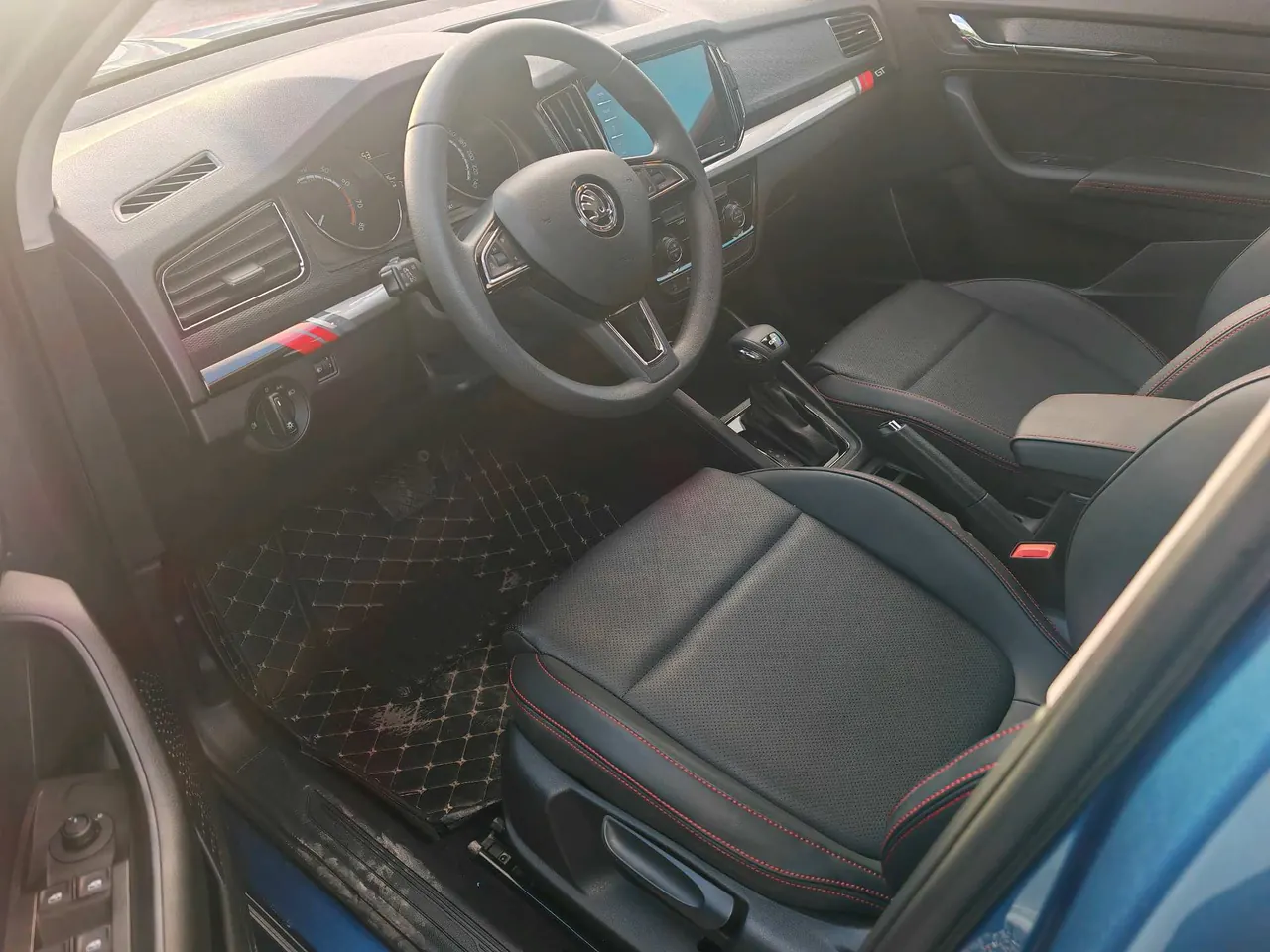 Skoda 2022 Komik GT 1.5 Premium Edition Automatic Gear 2