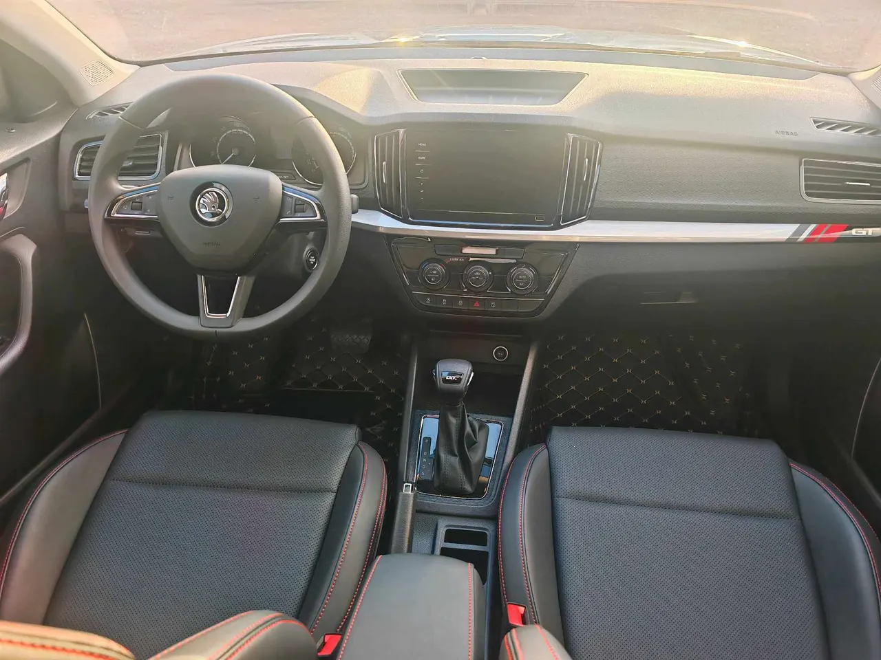 Skoda 2022 Komik GT 1.5 Premium Edition Automatic Gear 4