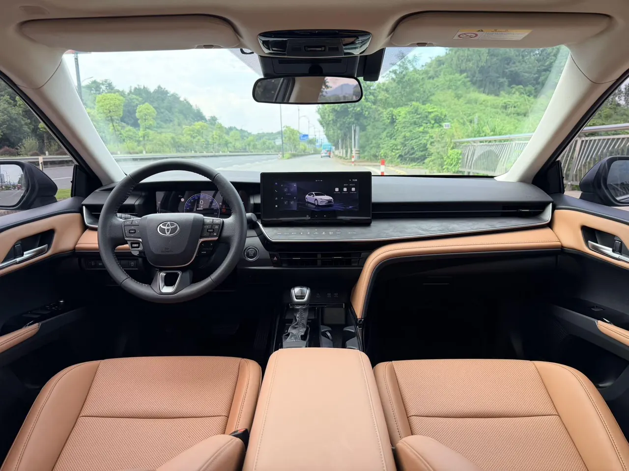 Toyota 2024 Camry 2.0GVP Stepless Deluxe Edition Automatic Transmission 3